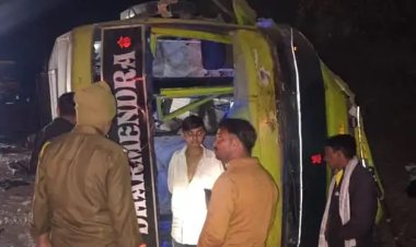 महाकुंभ से लौट रही बस पलटी, एक बच्चे का हाथ कटा-28 घायल