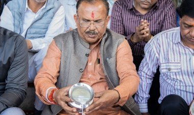 विधान सभा अध्यक्ष ने एकादशी पर प्रयागराज में स्नान के बाद माघ पूर्णिमा पर पुष्कर में की पूजा अर्चना