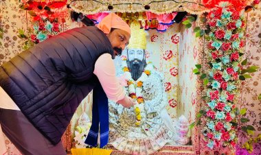 भीम आर्मी मुखिया चंद्रशेखर ने संत रविदास मंदिर में टेका मत्था, संतों से लिया आशीर्वाद