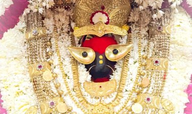 मां विन्ध्यवासिनी के दरबार में भक्तों का सैलाब, दर्शन के लिए उमड़ी आस्था