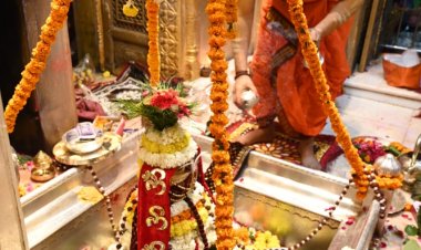 महाशिवरात्रि पर्व : श्री काशी विश्वनाथ दरबार में शिवभक्तों का सैलाब ,चहुं ओर हर-हर महादेव की गूंज