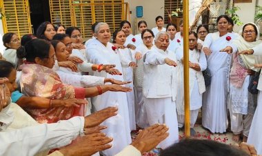 ब्रह्माकुमारी ईश्वरीय विवि में शिव ध्वज फहरा कर मनाई गई शिवरात्रि