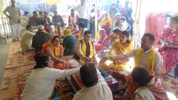 प्रयागराज अन्नक्षेत्र का पूर्णाहुति पर गोविंद देवजी मंदिर में हुआ नौ कुंडीय गायत्री महायज्ञ