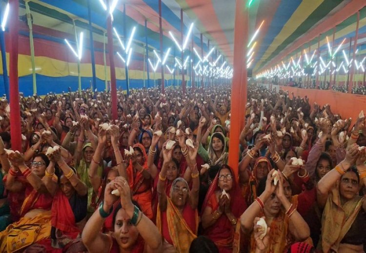 महाकुम्भ : 15 हजार शंखध्वनि के महासुर में बही सनातन संस्कृति की दिव्यता, भक्तिभाव में झूम उठीं संगम की लहरें