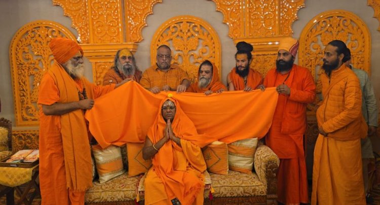 जूना अखाड़े के जगद्गुरू आचार्य बने स्वामी वसंत विजयानंद गिरि