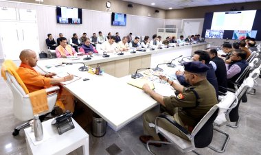 मुख्यमंत्री योगी आदित्यनाथ ने उत्तर प्रदेश राज्य सड़क सुरक्षा परिषद की बैठक ली