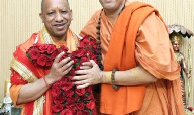 महाकुम्भ के भव्य आयोजन पर आचार्य महामंडलेश्वर कैलाशानंद गिरी ने मुख्यमंत्री से भेंटकर दिया धन्यवाद
