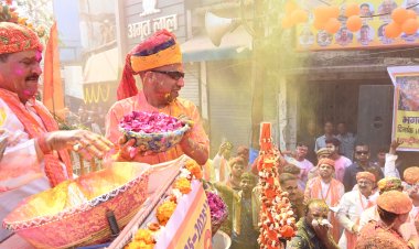 सनातन की ताकत आस्था और आस्था की आत्मा पर्व-त्योहार : आदित्यनाथ