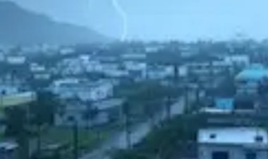 रांची में मौसम का कहर: तेज आंधी-बारिश ने मचाई तबाही