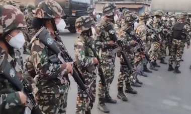 राजशाही समर्थकों के उग्र और अनियंत्रित भीड़ का तांडव, कर्फ्यू के बीच सेना ने संभाला मोर्चा