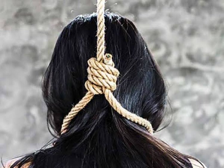 डेरे पर संदिग्ध हालात में फंदे से लटका मिला अधेड़ महिला का शव