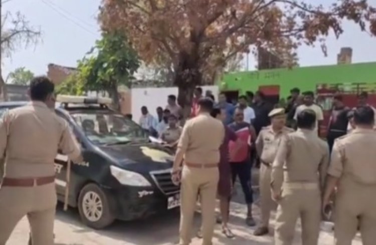 दिनदहाड़े भाजपा नेता के घर नकाबपोश बदमाशों का हमला, फायरिंग --पथराव व फायरिंग से थर्राया पूरा क्षेत्र