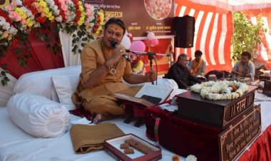 सनातन धर्मानुयाईयों में श्रद्धा है, समर्पण नहीं : डॉ अनिरुद्ध