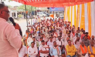 आठ करोड़ तिहत्तर लाख सत्तानवे हजार के लागत से होगा मल्हनी खुटहन मार्ग का चौड़ीकरण,राज्य मंत्री ने किया शिलान्यास