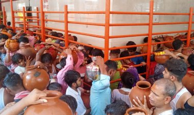 गंगाजल से स्नान कर खिला मां विन्ध्यवासिनी दरबार, घटजलाभिषेक में उमड़ा श्रद्धा का सैलाब