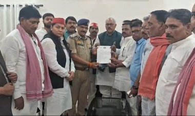 नेता प्रतिपक्ष लाल बिहारी यादव ने घायल सपा कार्यकर्ता से की मुलाकात