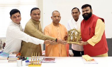 सीएम योगी से मिले व्यापारी नेता, सचल दल इकाइयों पर लगाया उत्पीड़न का आरोप