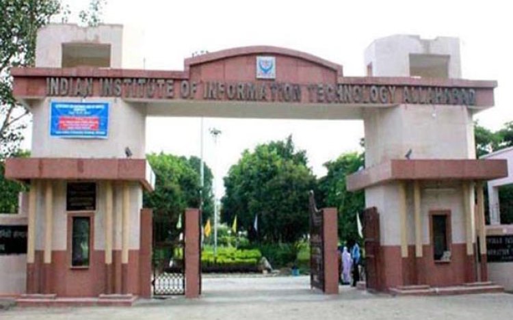 ट्रिपल आईटी ने मृत छात्रों के परिवार को दिये 25-25 लाख