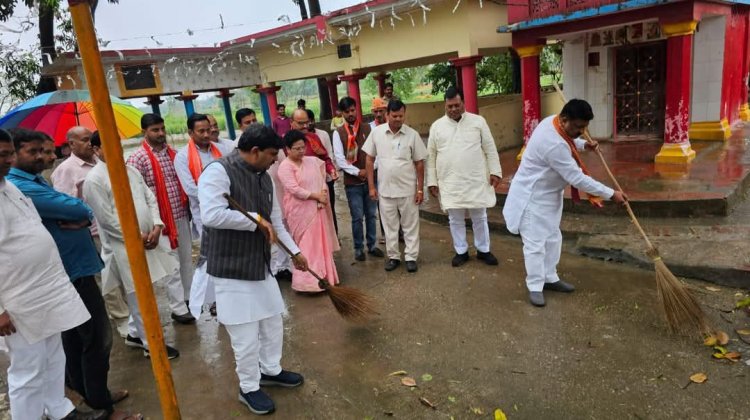 भाजपा ने शुरू किया गांव चलो अभियान, जनसम्पर्क कर गिनाई जा रही पार्टी की उपलब्धियांधर्मपाल सिंह ने चलाया स्वच्छता अभियान