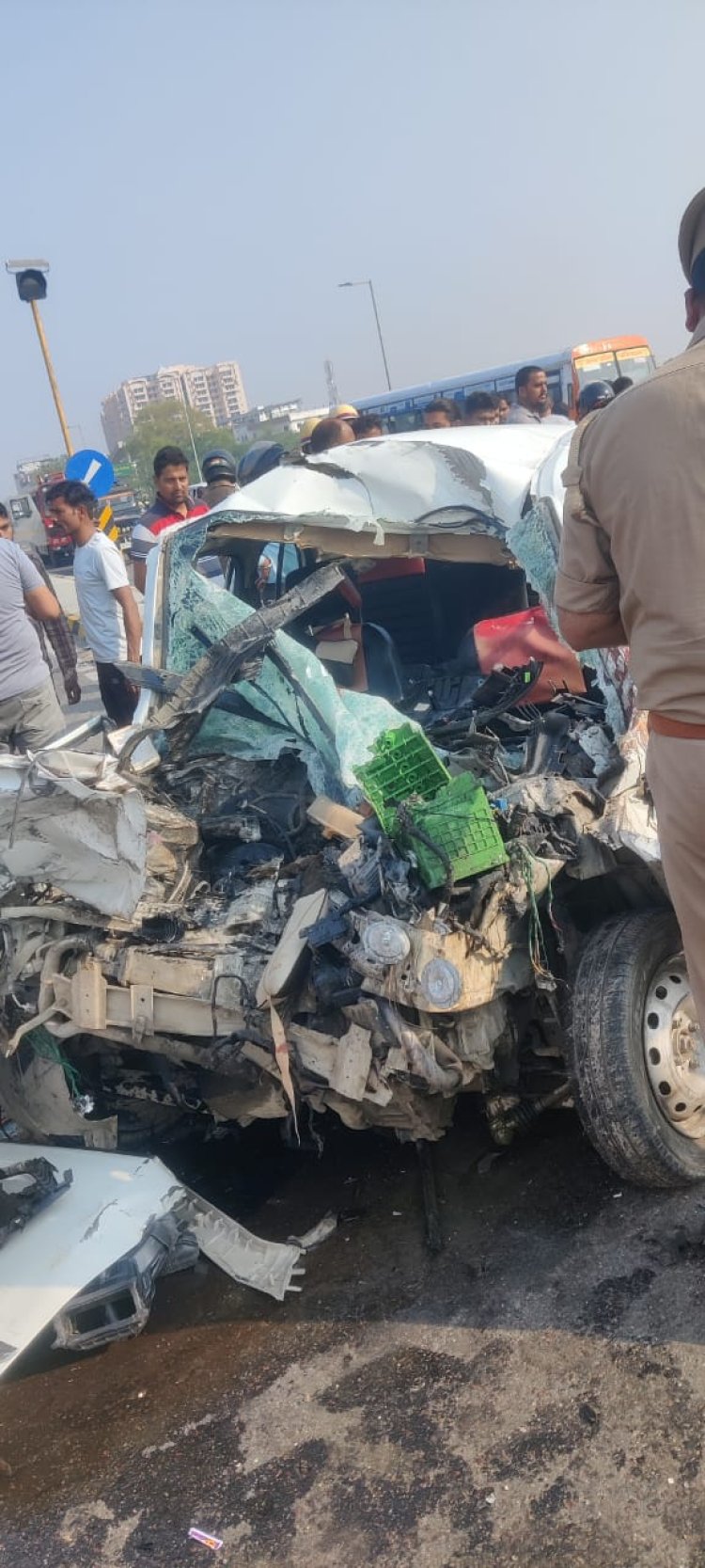 सड़क हादसे में दो महिला अध्यापिकाओं समेत तीन की मौत, दो घायल