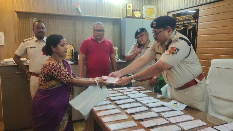 पुलिस ने चोरी और खोए हुए 51 मोबाइल बरामद कर मालिकों को लौटाया