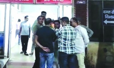 तीर्थ पुरोहित ने सास-साले पर की फायरिंग, दोनों घायल, आराेपित फरार