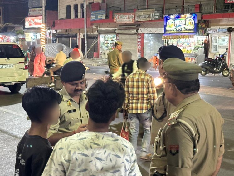 प्रयागराज पुलिस: शांति व्यवस्था के लिए DCP यमुनानगर का 'ऑपरेशन चौकसी', नैनी में सघन चेकिंग का निरीक्षण