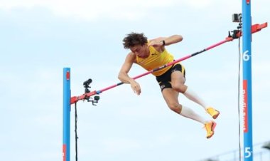 आर्मंड डुप्लांटिस ने 12वीं बार पोल वॉल्ट का विश्व रिकॉर्ड तोड़ा, स्टॉकहोम में रचा इतिहास