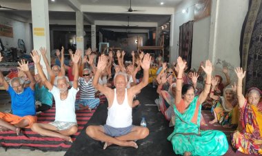 योग दिवस पर योगी सरकार का अनूठा प्रयास, वृद्धाश्रमों और सर्वोदय विद्यालयों में गूंजे योग के मंत्र
