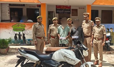 मोबाइल लूट की घटनाओं पर अंकुश: प्रयागराज पुलिस ने दबोचे दो शातिर लुटेरे, 5 फोन और बाइक बरामद