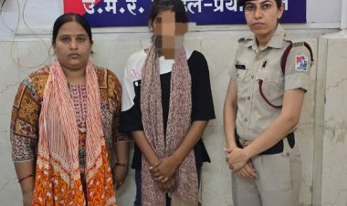 ऑपरेशन ‘नन्हें फरिश्ते’ के तहत दो नाबालिग बालिकाओं को चाइल्ड लाइन को सौंपा