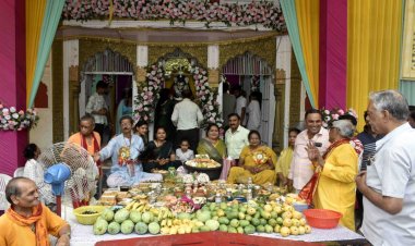 छप्पन भोग प्रसाद अर्थात प्रभु साक्षात दर्शन : हरीश चन्द्र गुप्ता