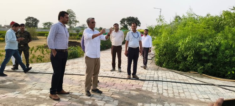 स्क्रैप मटेरियल व पुराने टायर वस्तुओं से बनने वाले एक थीम पार्क का करें निर्माण : अपर सचिव