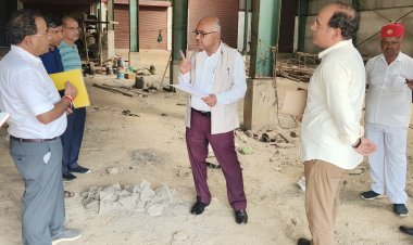 निरीक्षण एवं प्रमाणन केन्द्र परियोजना का डीएम ने लिया जायजा, देरी होने पर जताई नाराजगी