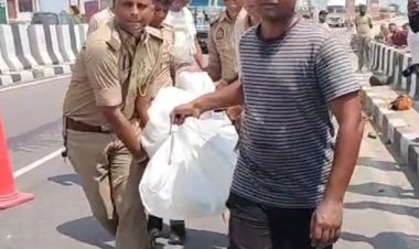 विपरीत दिशा में दौड़ रहे कंटेनर ने बाइक सवार मां-बेटे को मारी टक्कर, दोनों की मौत