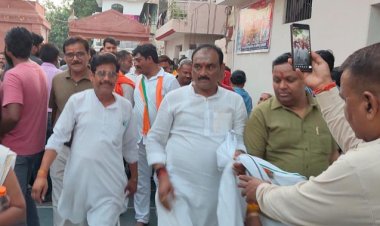 भाजपा कार्यकर्ताओं ने प्राचीन कोटेश्वर महादेव मंदिर में किया दुग्धाभिषेक