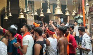 मुरादाबाद : हर-हर महादेव के जयकारों संग कांवड़ बेड़ों ने रात्रि साढ़े तीन बजे से प्रारंभ किया जलाभिषेक