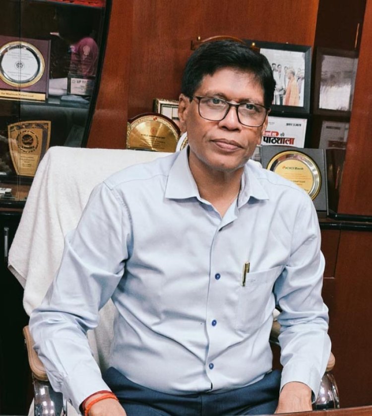 डॉ वीके पांडेय ने एमएलएन मेडिकल कॉलेज के प्राचार्य का कार्यभार संभाला