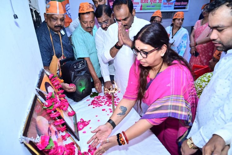 अनुच्छेद 370 को हटाकर मोदी सरकार ने श्यामा प्रसाद मुखर्जी के 'एक देश, एक विधान' के सपने को किया साकार: पूर्व महापौर अभिलाषा गुप्ता