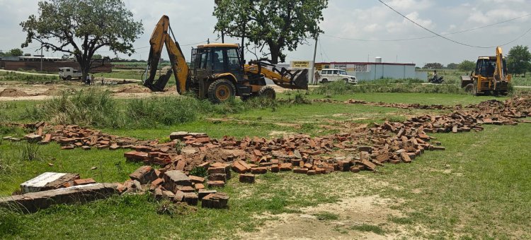 पीडीए ने 30 बीघा में की गई अवैध प्लाटिंग को किया जमींदोज