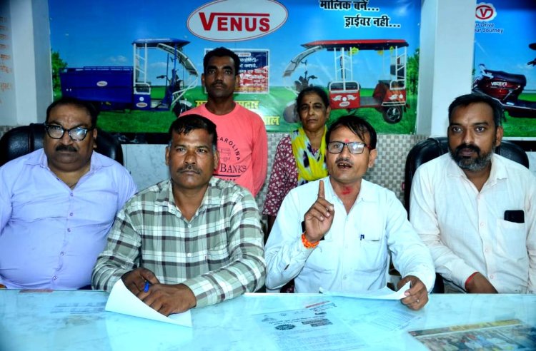 ई-रिक्शा रूट निर्धारण के विरोध में वेलफेयर एसोसिएशन का ऐलान: मांगें न मानी तो सोमवार से अनिश्चितकालीन हड़ताल