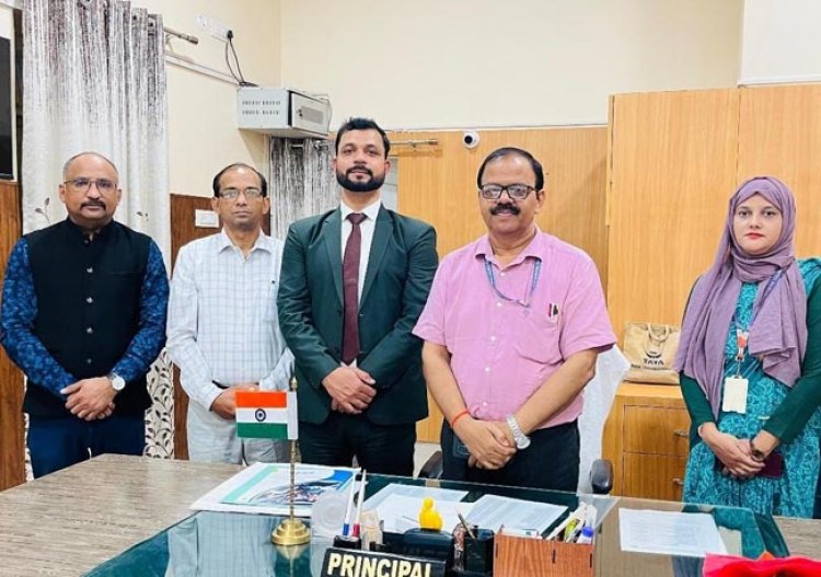 ठाकुर हर नारायण सिंह डिग्री कॉलेज में सफल 'कैरियर डेवलपमेंट प्रोग्राम' का आयोजन: छात्रों को मिले वैश्विक शिक्षा और करियर के अवसर