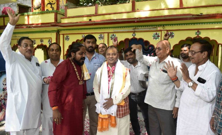 प्रयागराज में बीजेपी के नव नियुक्त प्रवक्ता पवन श्रीवास्तव का भव्य स्वागत: राम जी केसरवानी ने बताया 'कर्मठ व्यक्तित्व के धनी