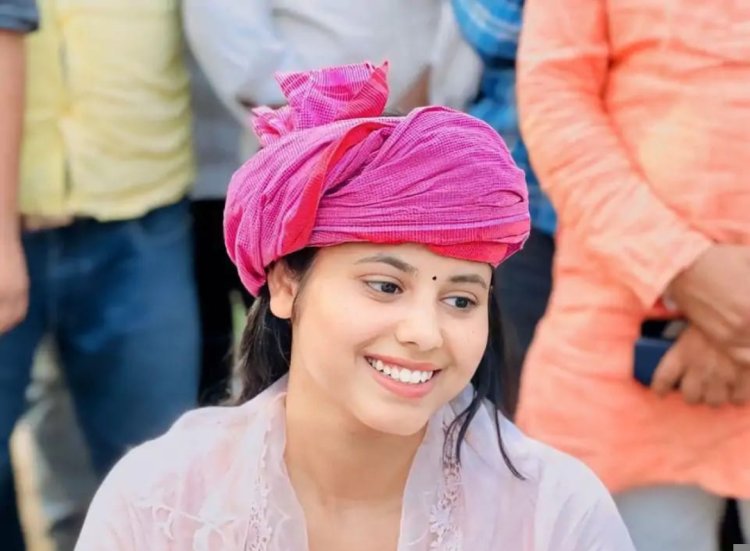 अनिरुद्धाचार्य देश का माहौल बिगाड़ रहे है: प्रिया सरोज का आरोप, 'शूद्र' विवाद के बाद गरमाई राजनीति