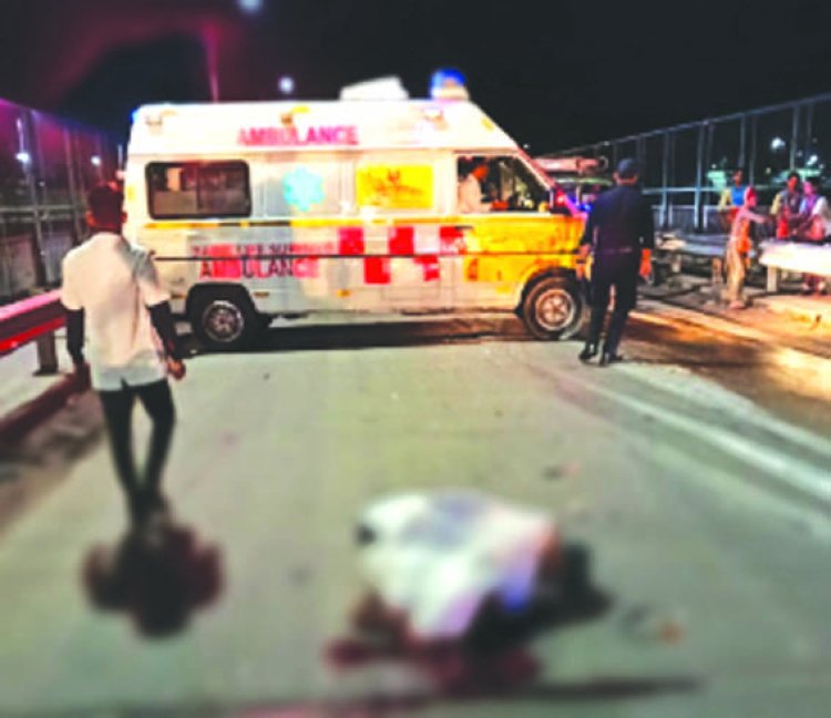 दुर्घटना में बाईक सवार दो कांवड़ियाें की मौत