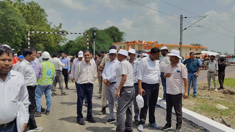 कमिश्नर आफ रेलवे सुरक्षा ने दोहरी लाईन का किया उद्घाटन
