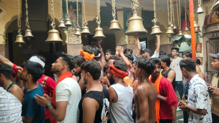 मुरादाबाद : हर-हर महादेव के जयकारों संग कांवड़ बेड़ों ने रात्रि साढ़े तीन बजे से प्रारंभ किया जलाभिषेक