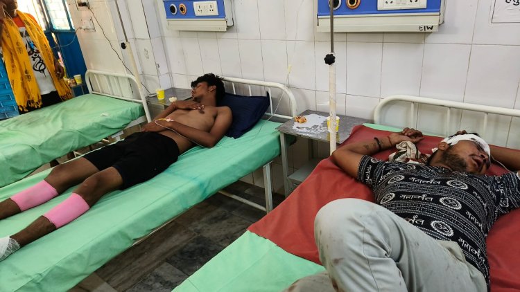 मुरादाबाद: हरिद्वार से लौट रहे तीन कांवड़िये भीषण सड़क हादसे में गंभीर रूप से घायल, रोडवेज बस चालक फरार