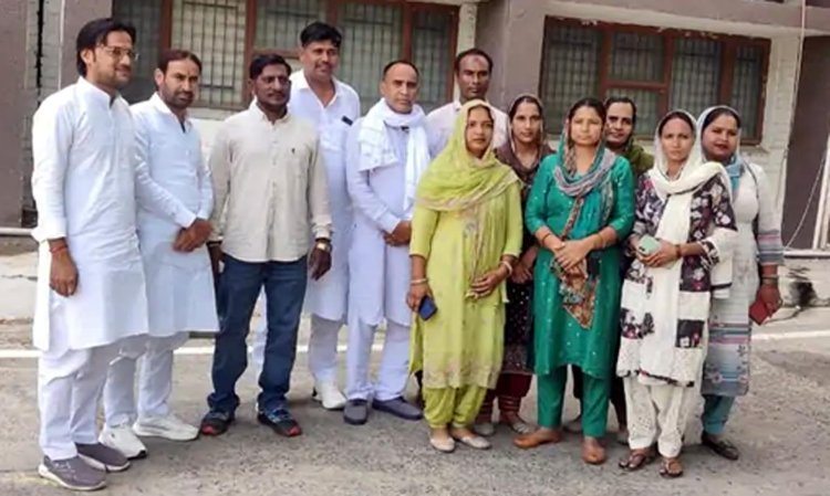 फतेहाबाद : जिला परिषद चेयरपर्सन के खिलाफ पार्षदों ने खोला मोर्चा