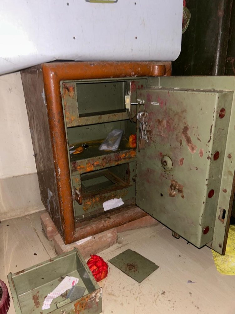 वैष्णो देवी दर्शन करने गया था परिवार, चोरों ने घर से नकदी और आभूषण किए पार